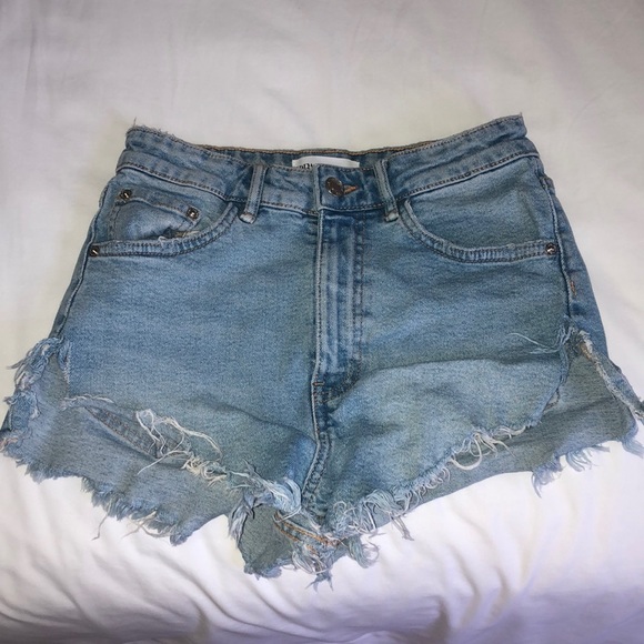Denim shorts - Picture 1 of 3